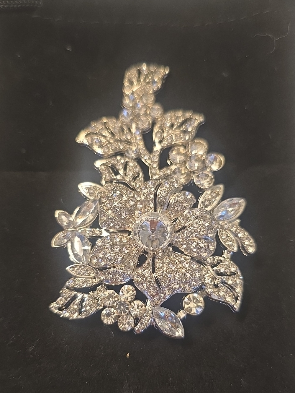 Crystal Floral Brooch Pin - Silver Plated Sparkle New